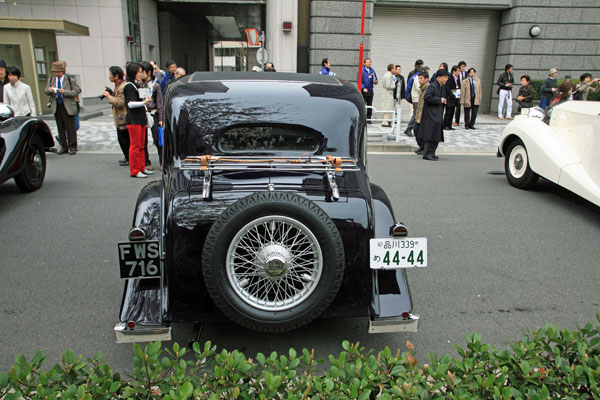 M-BASE エムベース ｜ 街角のクルマたちAtoZ
